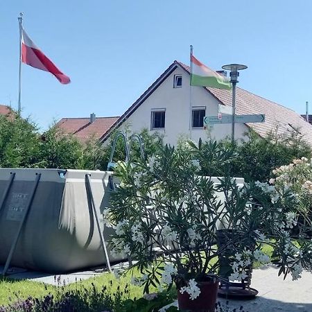 Gaestehaus Grenzenlos Aholfing Exterior photo